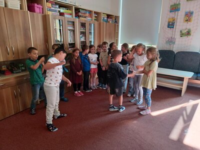 Hodně štěstí, zdraví... aneb svátky a narozeniny v 1.B