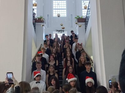 Zpívání na schodech