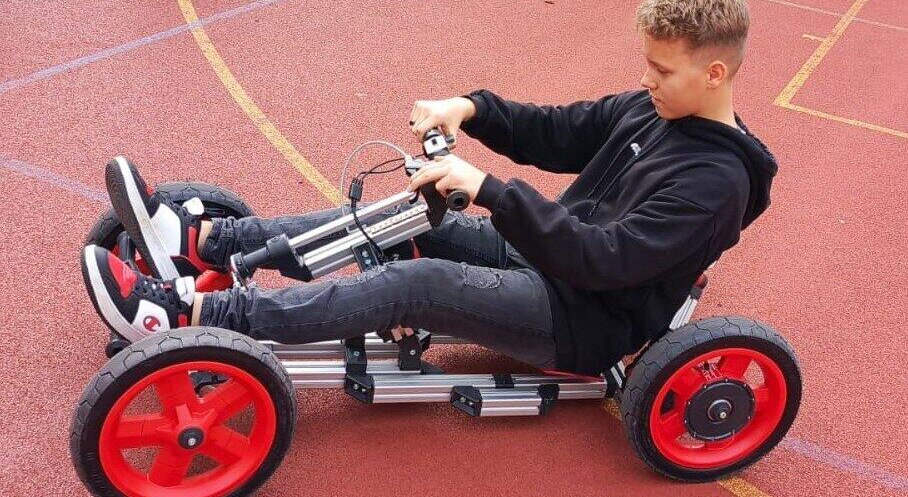 Stavíme v robotice elektro-čtyřkolku Infento