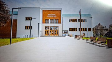 Divadlo - Na kouzelném paloučku